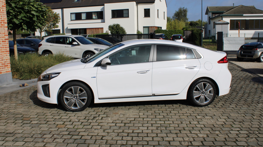 Hyundai IONIQ Hybrid 1.6 GDI Automaat